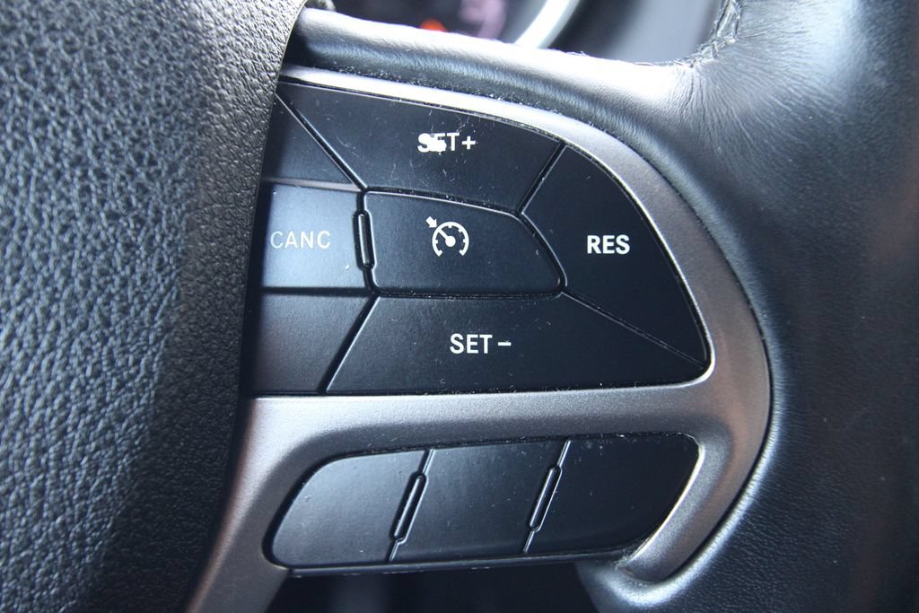 Used 2018 Jeep Grand Cherokee Limited AWD/4WD image 23