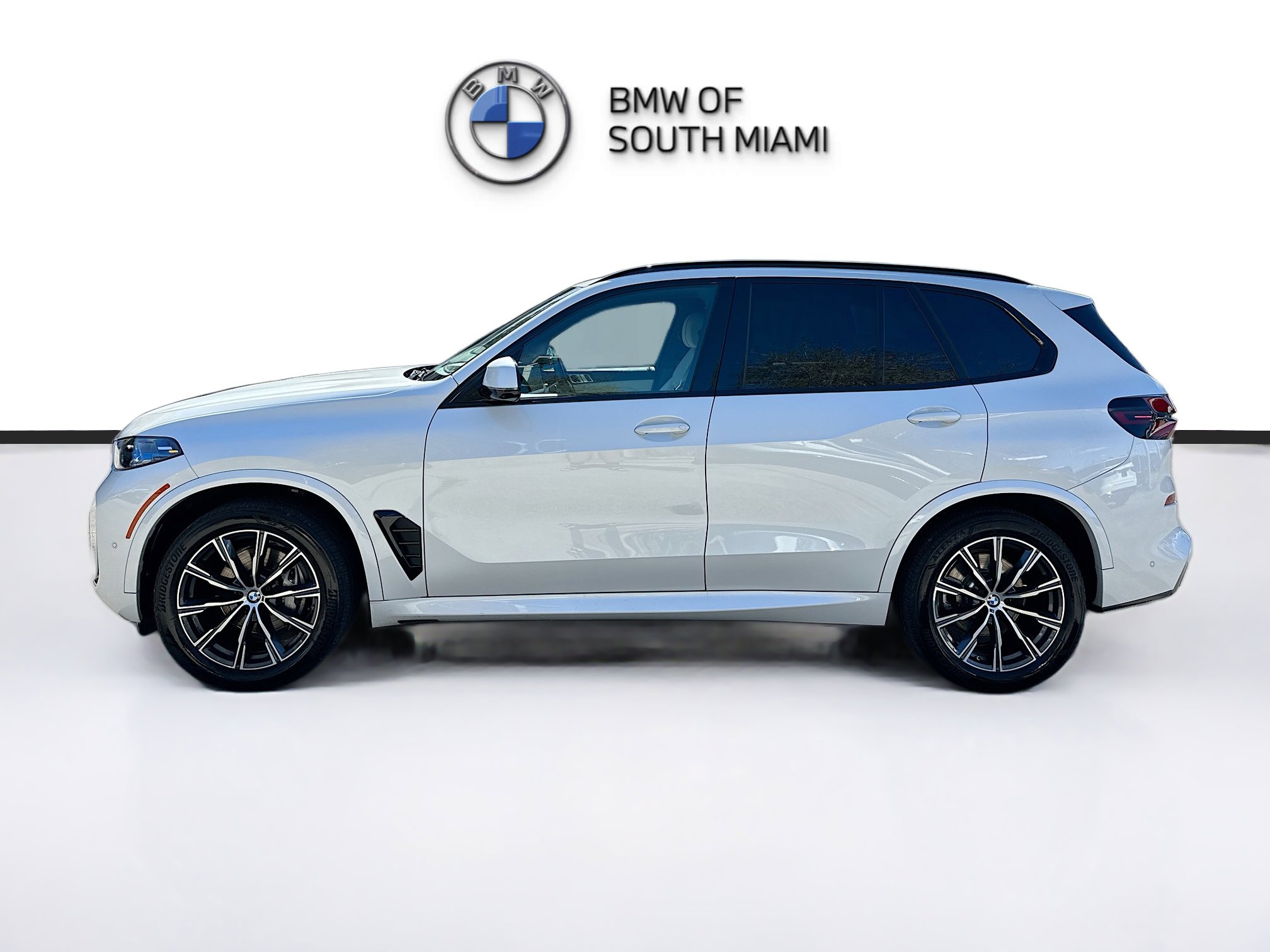 Certified 2024 BMW X5 sDrive40i w/ M Sport Package image 4