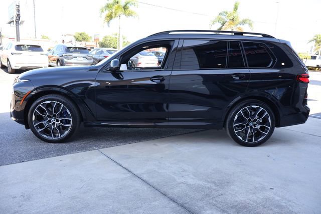 Used 2025 BMW X7 xDrive40i w/ Executive Package AWD/4WD image 4