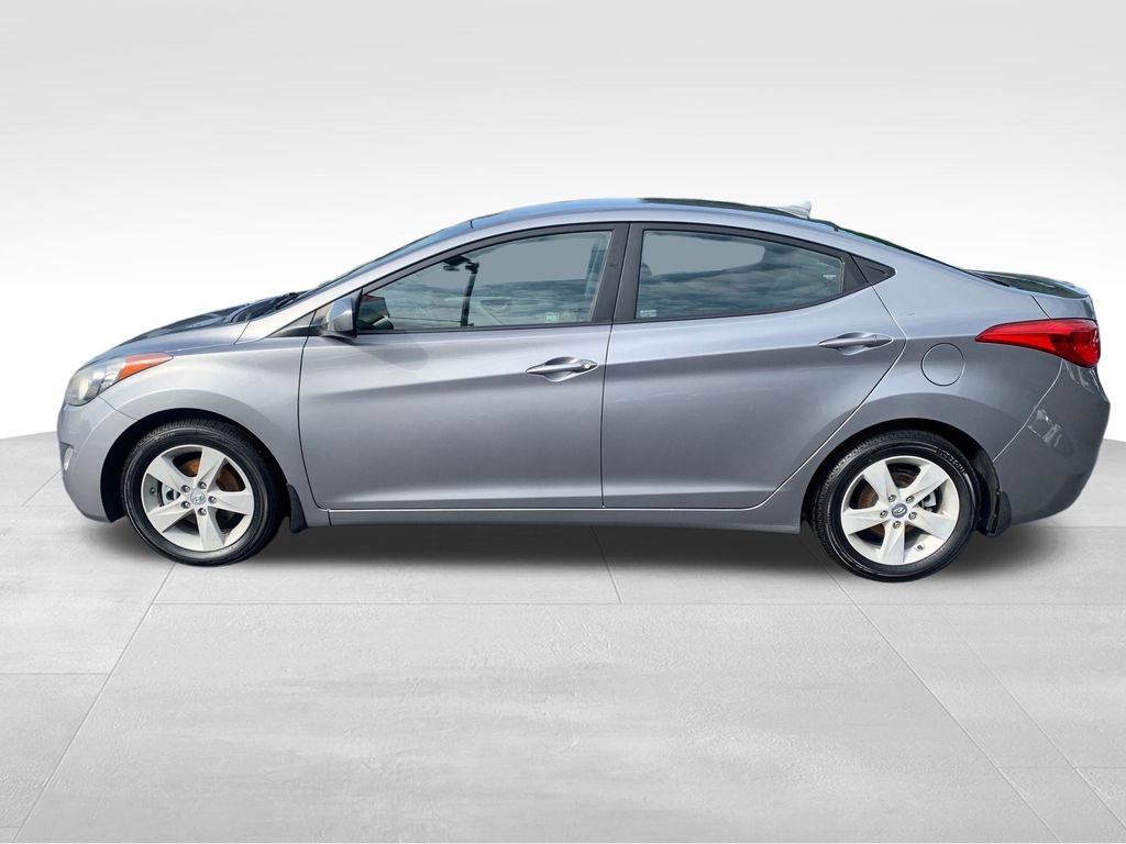 Used 2013 Hyundai Elantra GLS w/ Preferred Pkg FWD video 2
