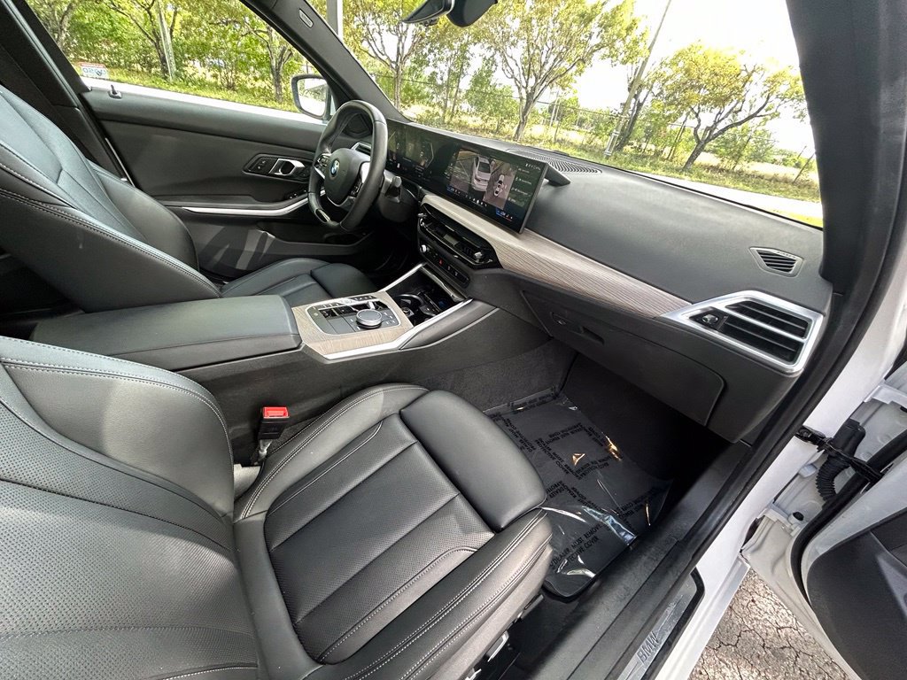 Used 2025 BMW 330i Sedan RWD image 32