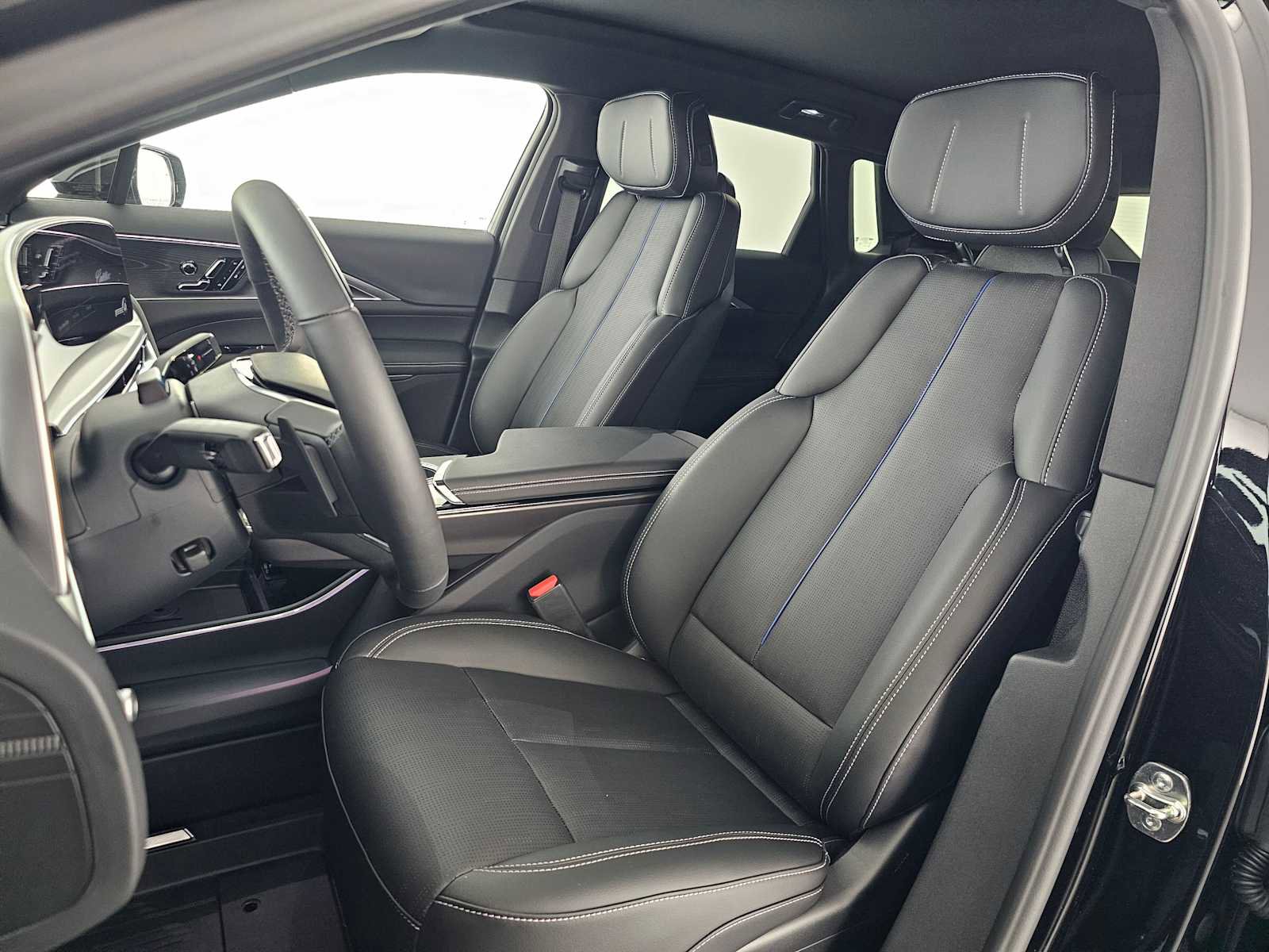 New 2026 Cadillac Lyriq Luxury image 21