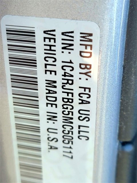 Used 2021 Jeep Grand Cherokee Limited image 35