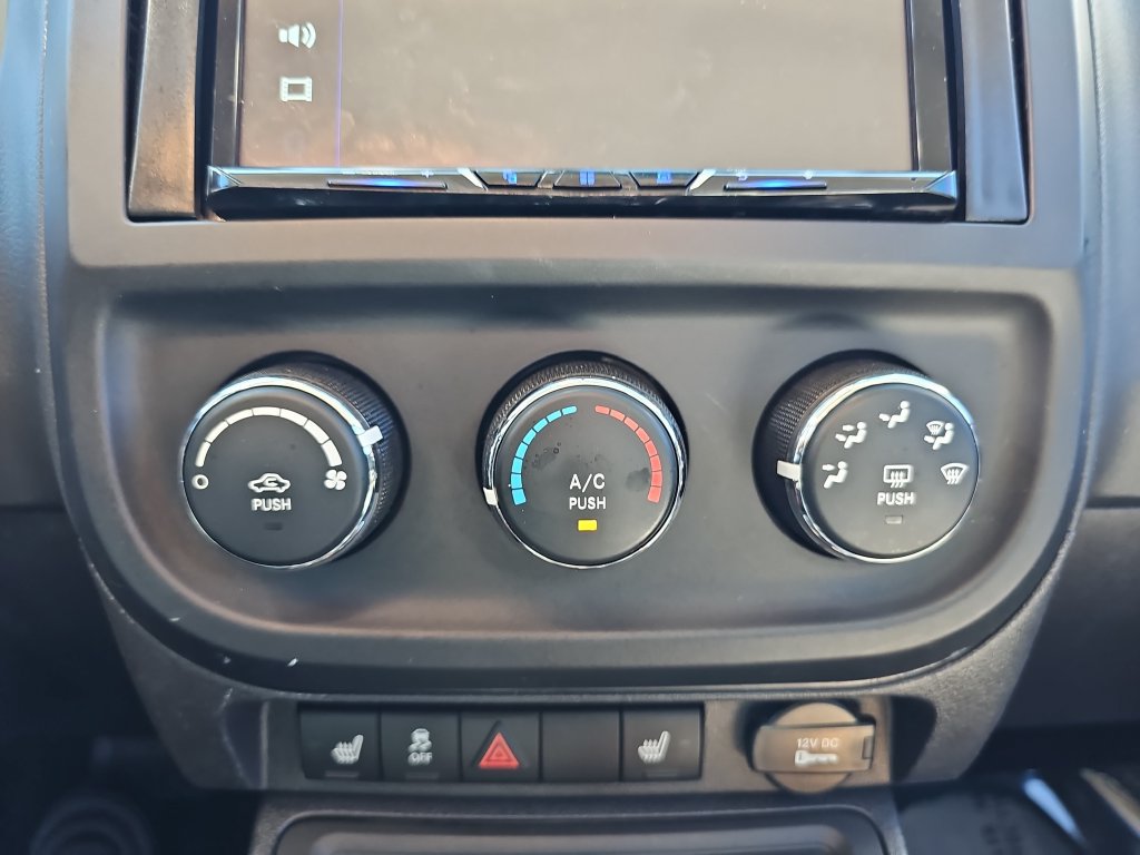 Used 2012 Jeep Compass Latitude FWD image 23