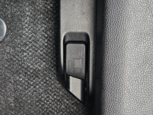 Used 2026 Toyota Corolla Cross LE w/ Moonroof Package FWD image 33