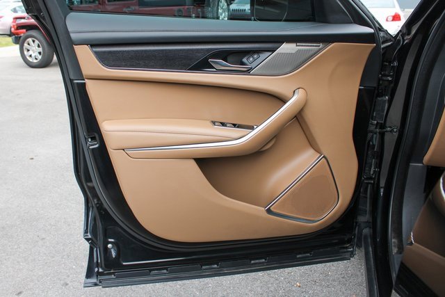 Used 2022 Jaguar F-PACE S image 10