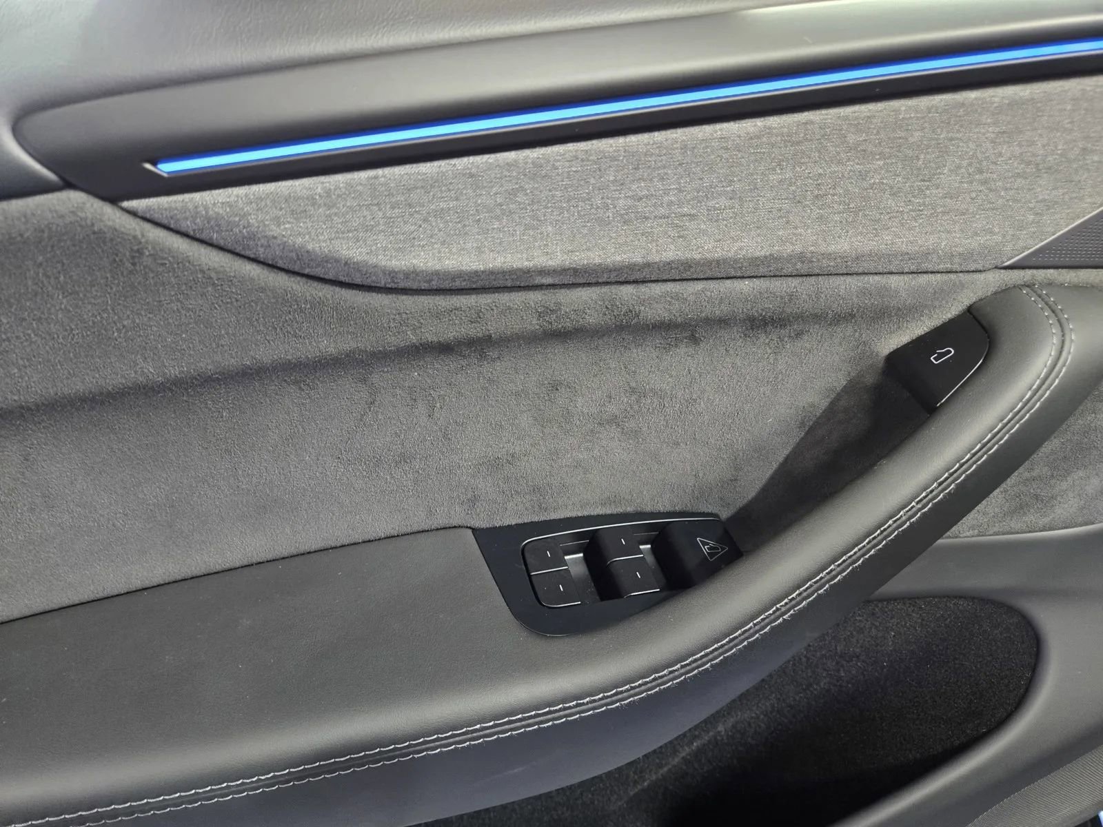 Used 2026 Tesla Model Y Long Range RWD image 13