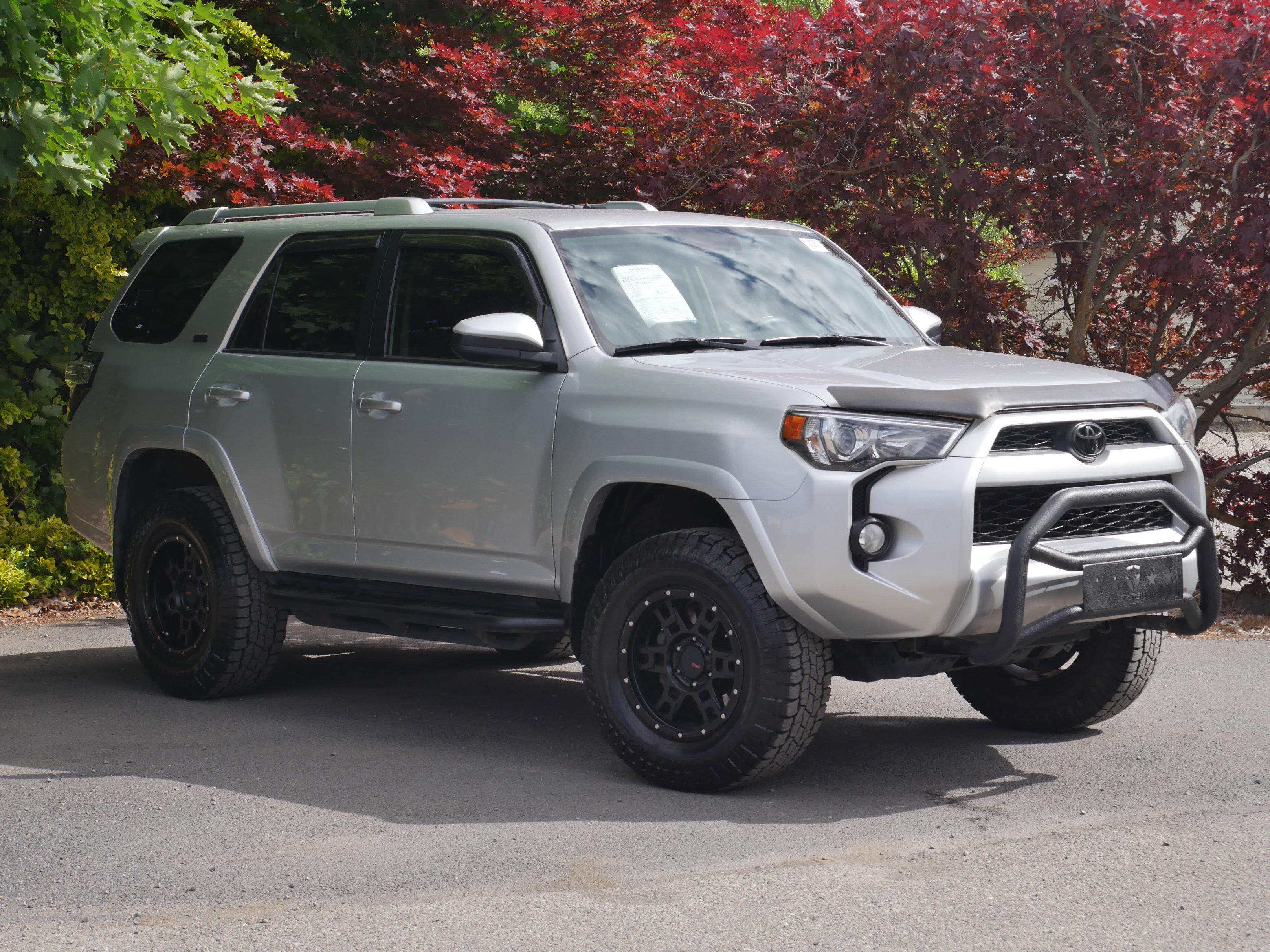 Used 2018 Toyota 4Runner SR5 AWD/4WD image 28