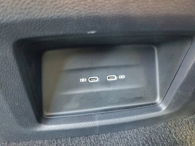 Certified 2025 Volkswagen Atlas SE image 12