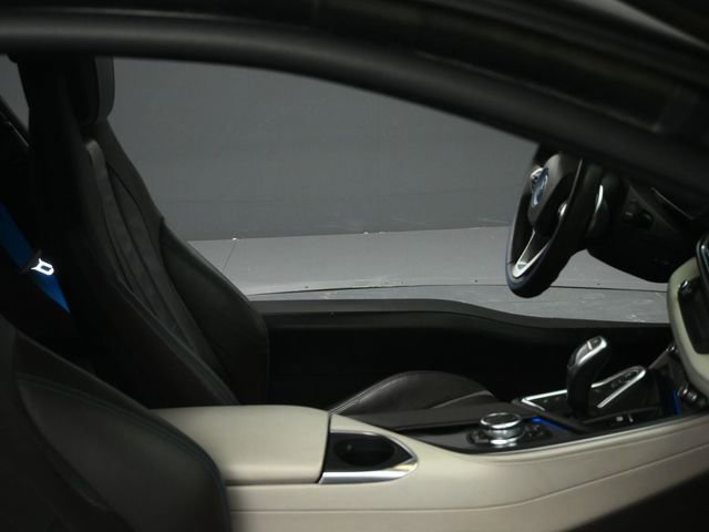 Used 2016 BMW i8 image 50