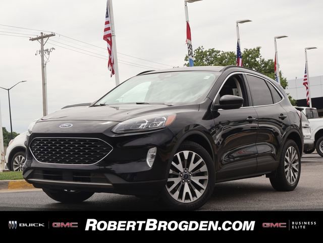 Used 2022 Ford Escape Titanium w/ Class II Trailer Tow Package