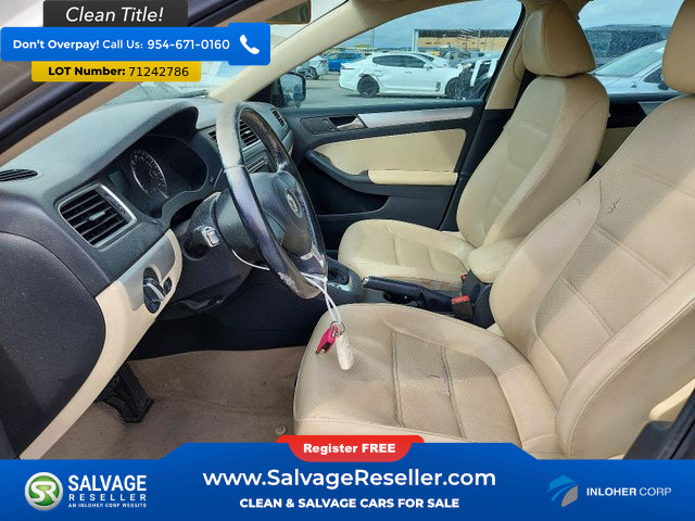 Used 2013 Volkswagen Jetta SE FWD image 9