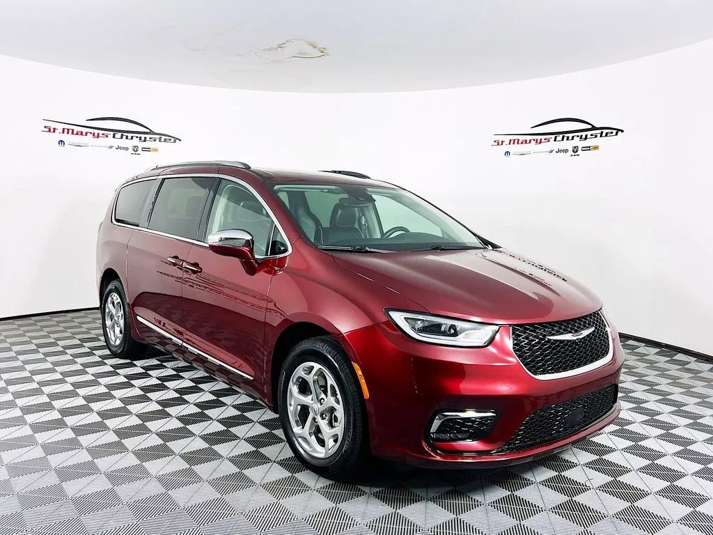 Used 2021 Chrysler Pacifica Limited image 1