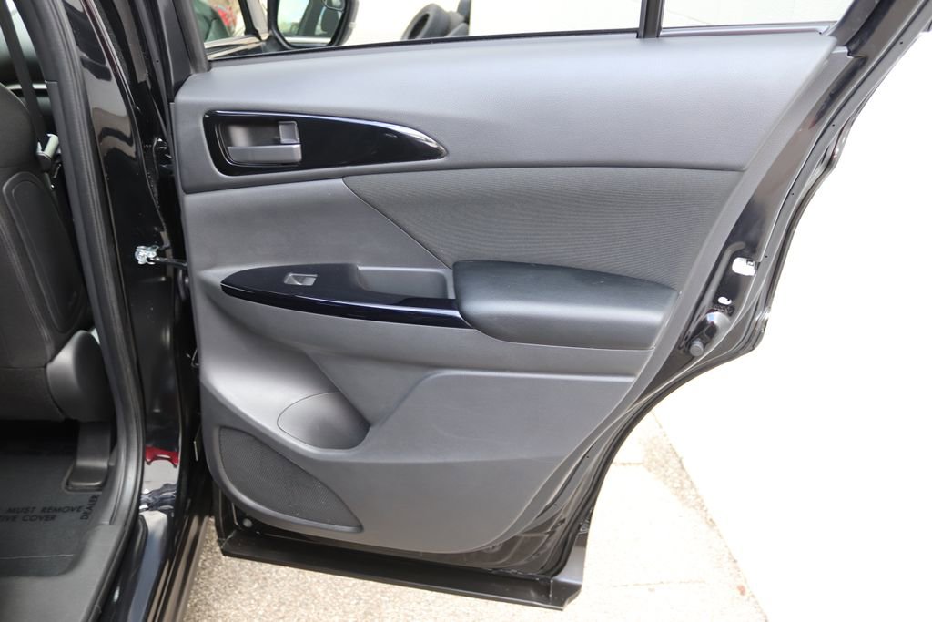 Used 2024 Mitsubishi Eclipse Cross LE image 16