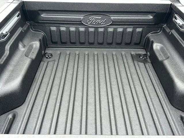 New 2025 Ford Maverick Lariat w/ Black Appearance Package image 8