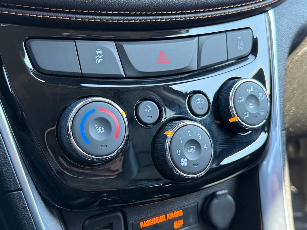 Used 2017 Chevrolet Trax Premier w/ Driver Confidence II Package image 16