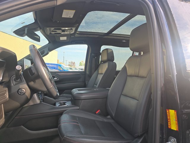 Used 2022 Chevrolet Suburban RST w/ Luxury Package image 12