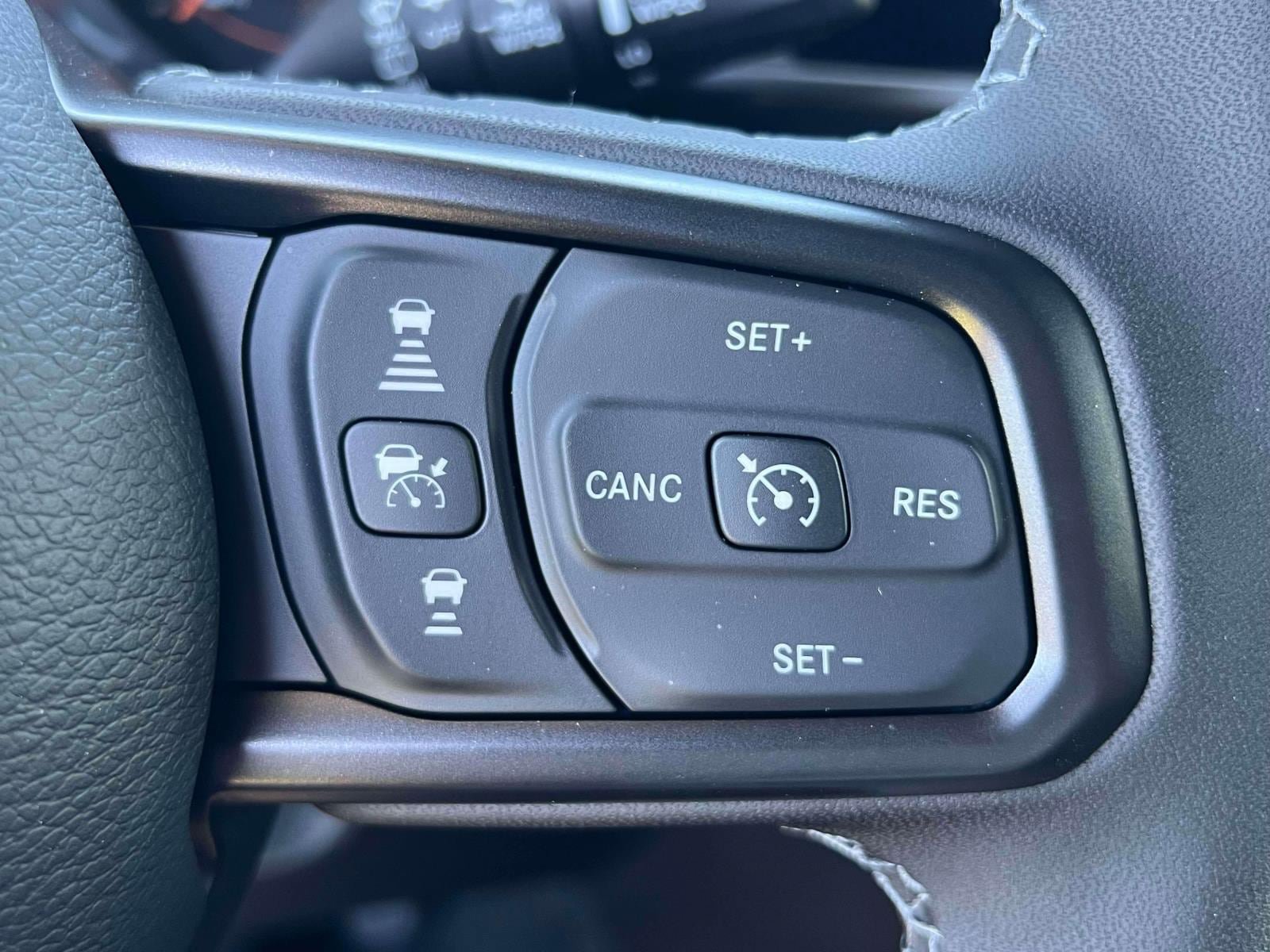 New 2026 Jeep Wrangler Unlimited Rubicon w/ Safety Group AWD/4WD image 27