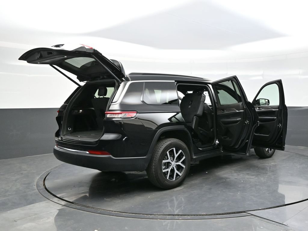 Used 2024 Jeep Grand Cherokee L Limited w/ Luxury Tech Group II image 40