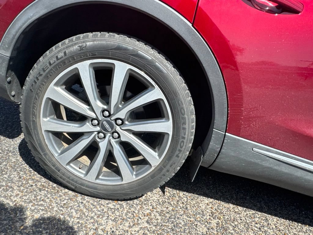 Used 2019 Lincoln Nautilus Select FWD image 11