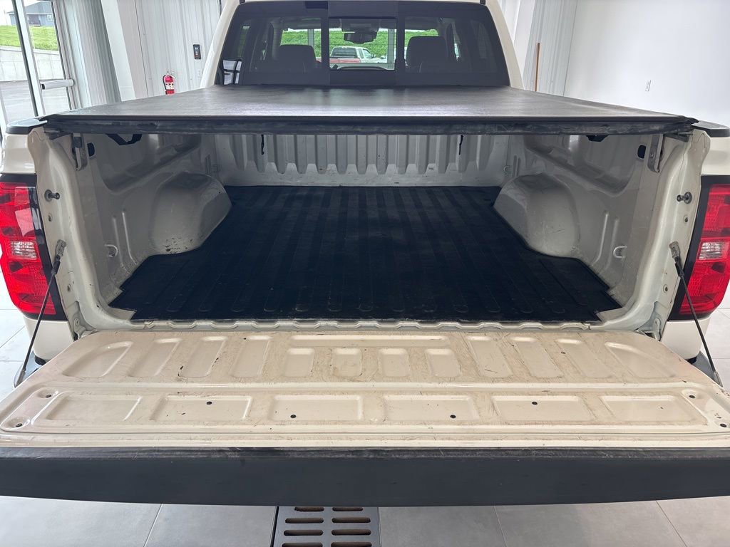 Used 2015 Chevrolet Silverado 1500 LTZ Z71 w/ LTZ Plus Package AWD/4WD image 18
