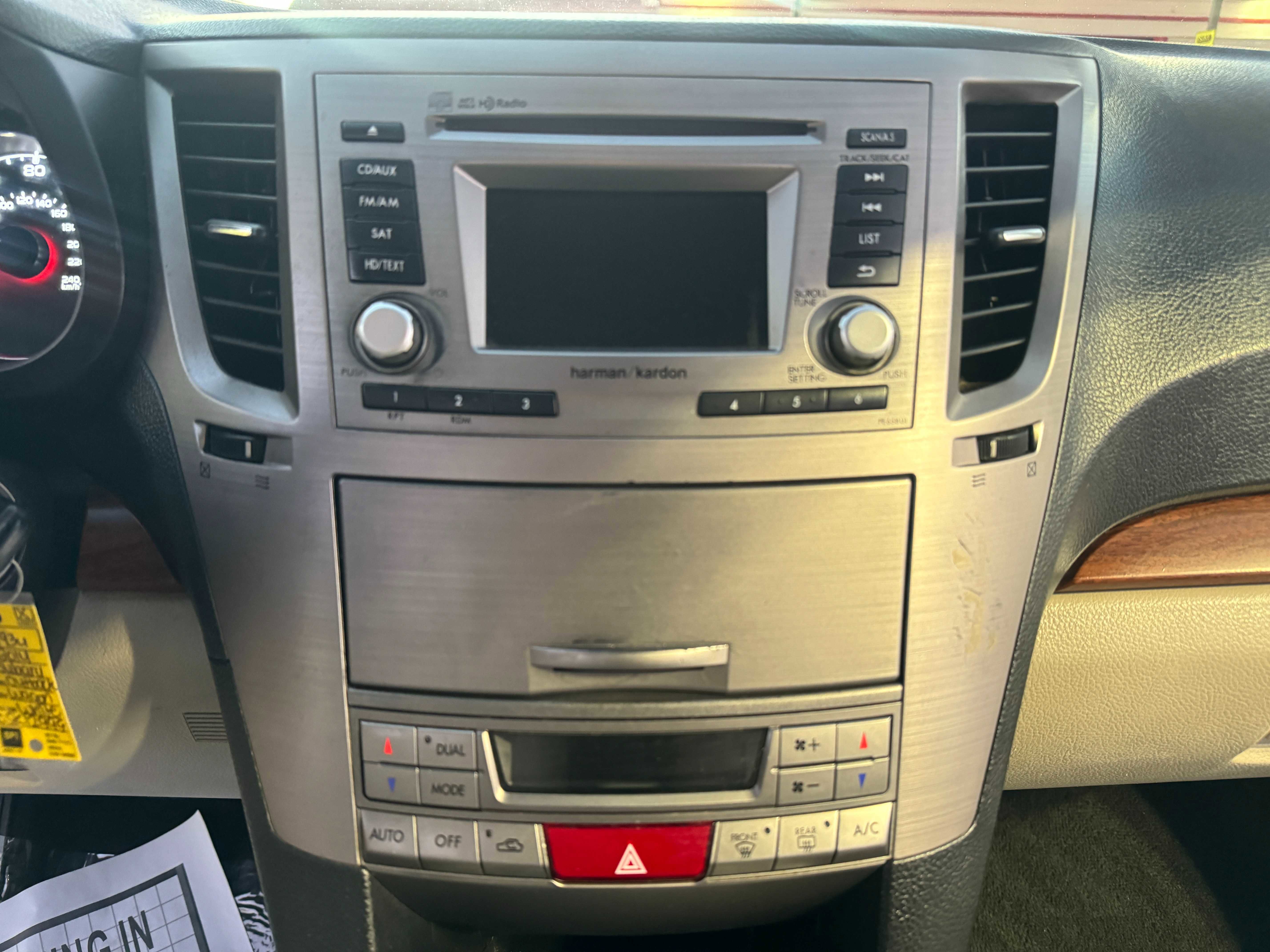 Used 2014 Subaru Outback 2.5i Limited image 18