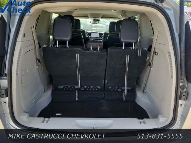 Used 2023 Chrysler Pacifica Touring-L FWD image 29
