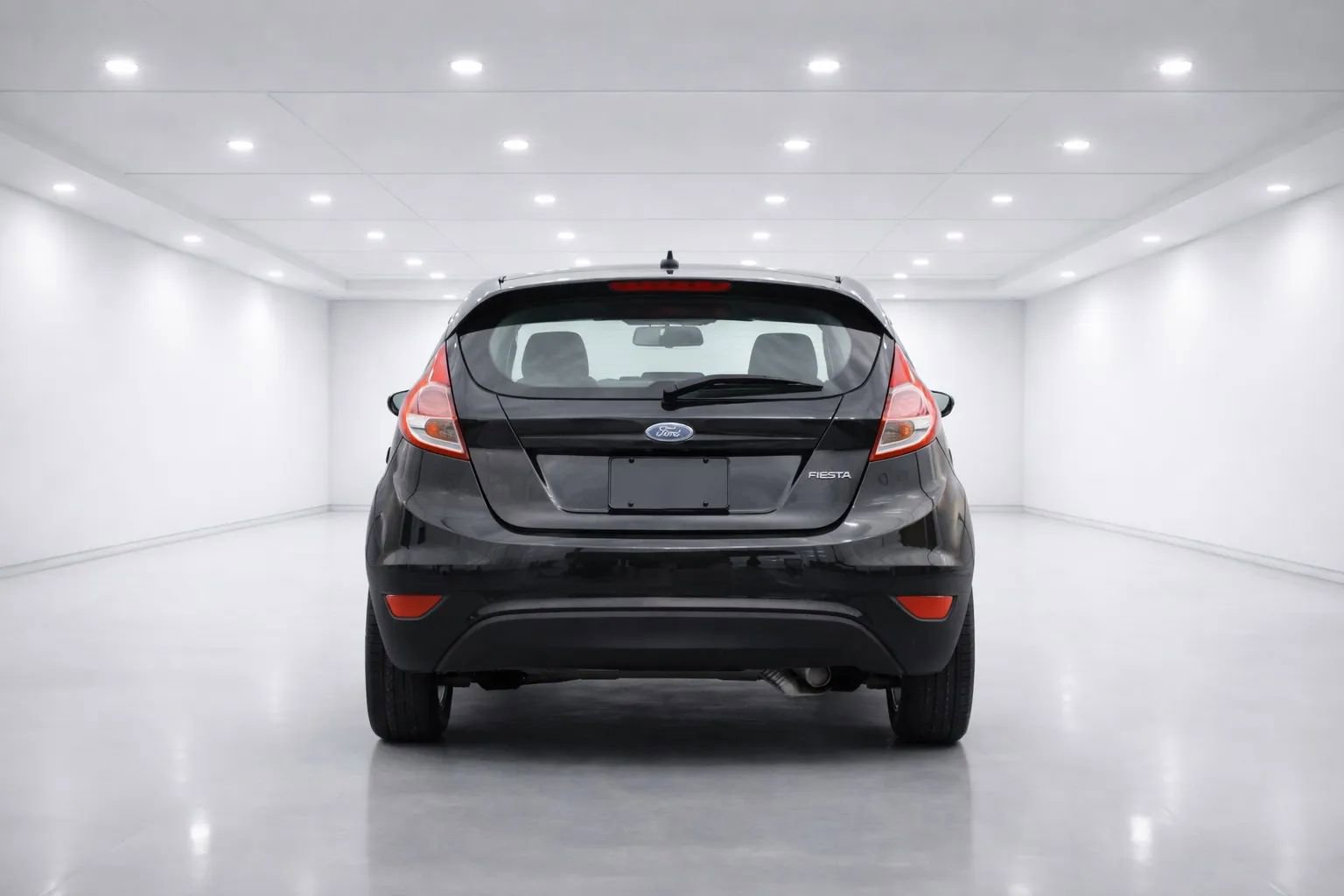 Used 2015 Ford Fiesta SE image 4