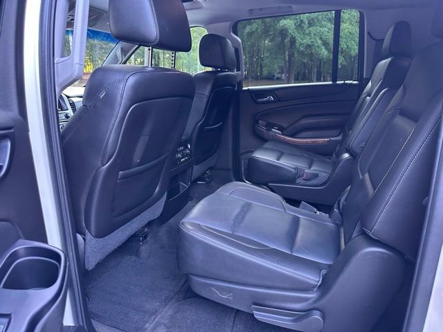 Used 2015 Chevrolet Suburban LTZ RWD image 4