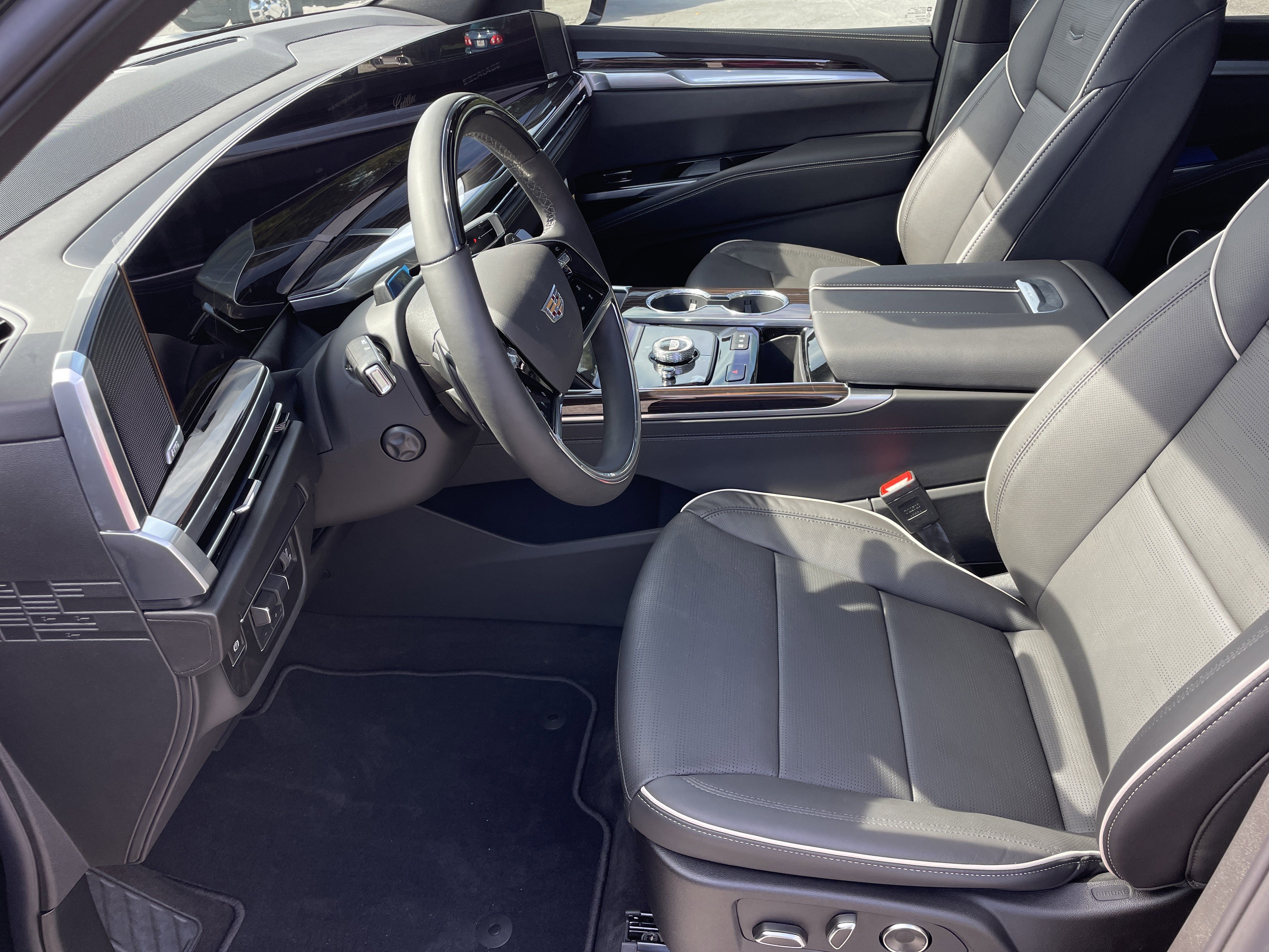 New 2026 Cadillac Escalade Luxury image 13