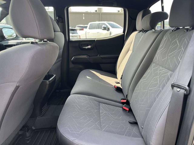 Used 2018 Toyota Tacoma TRD Off-Road AWD/4WD image 15