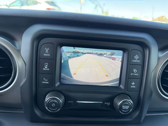 Used 2020 Jeep Wrangler Sport AWD/4WD image 23