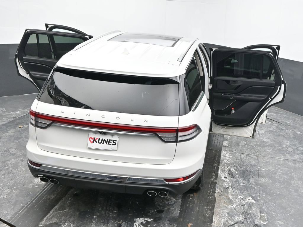 Used 2023 Lincoln Aviator AWD w/ Premium Package image 67