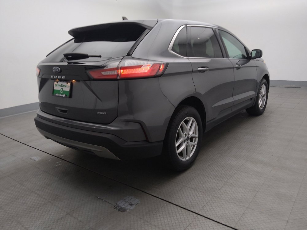 Used 2024 Ford Edge SEL image 9