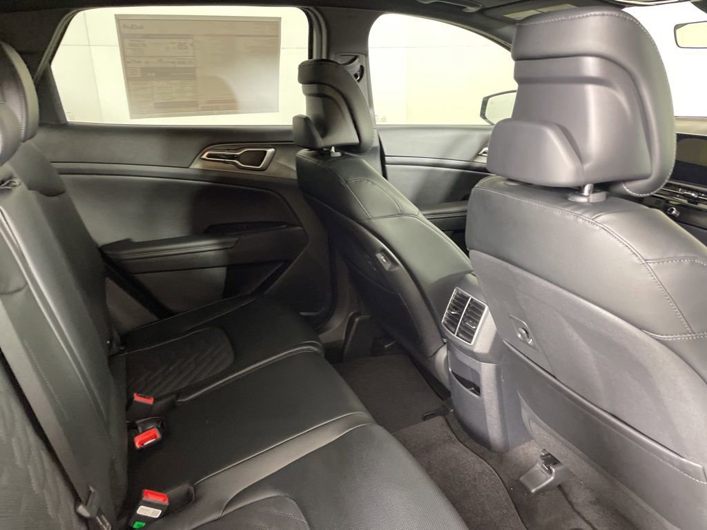 New 2026 Kia Sportage X-Line w/ X-Line Technology Package image 17