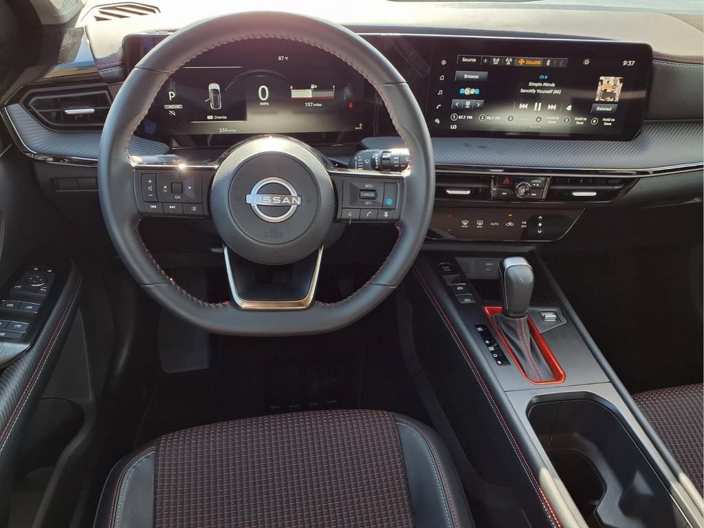 Used 2025 Nissan Kicks SR FWD image 13