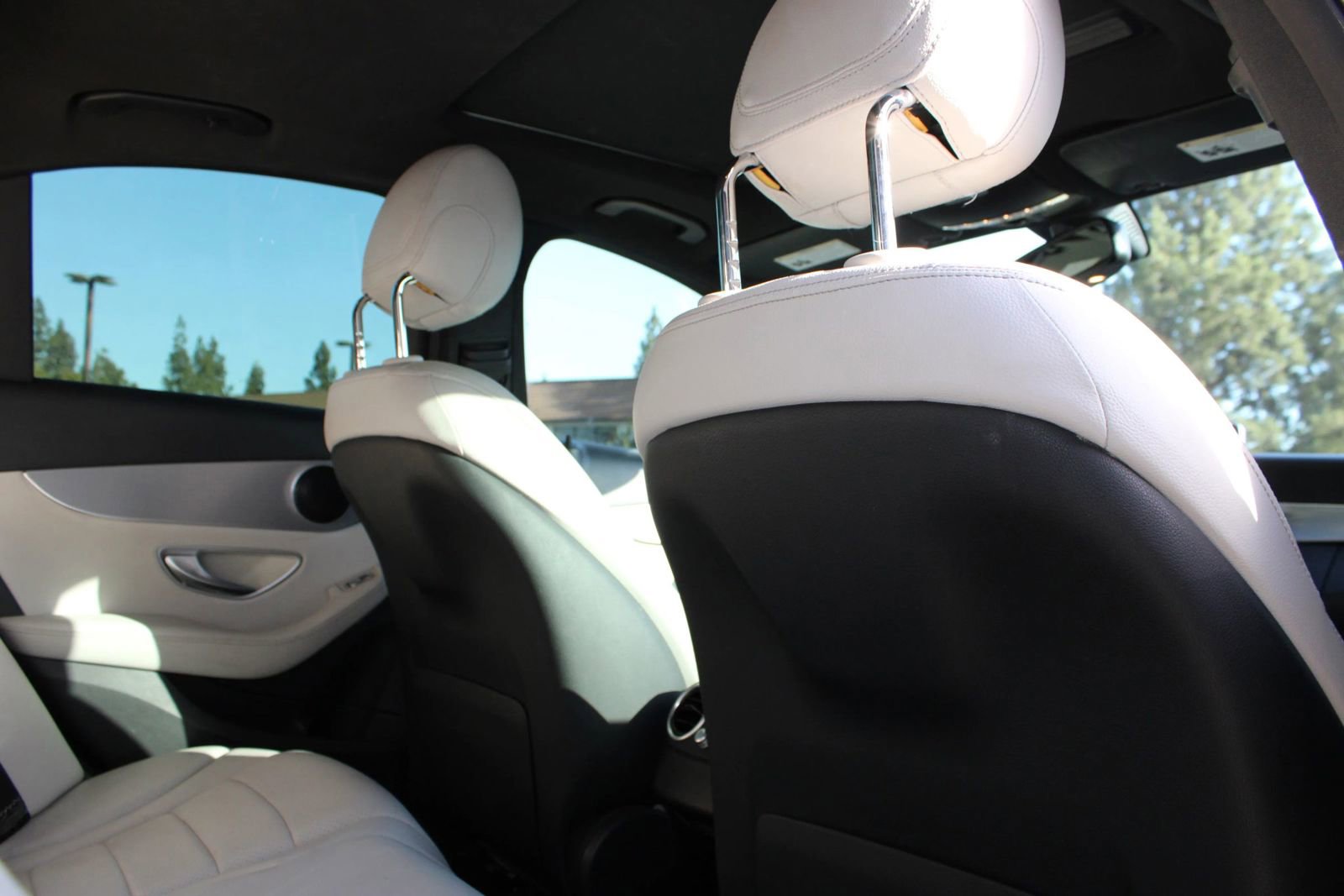 Used 2018 Mercedes-Benz C 300 Sedan image 18