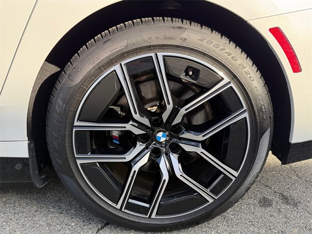 Certified 2026 BMW 750e xDrive 750e xDrive w/ Executive Package image 19