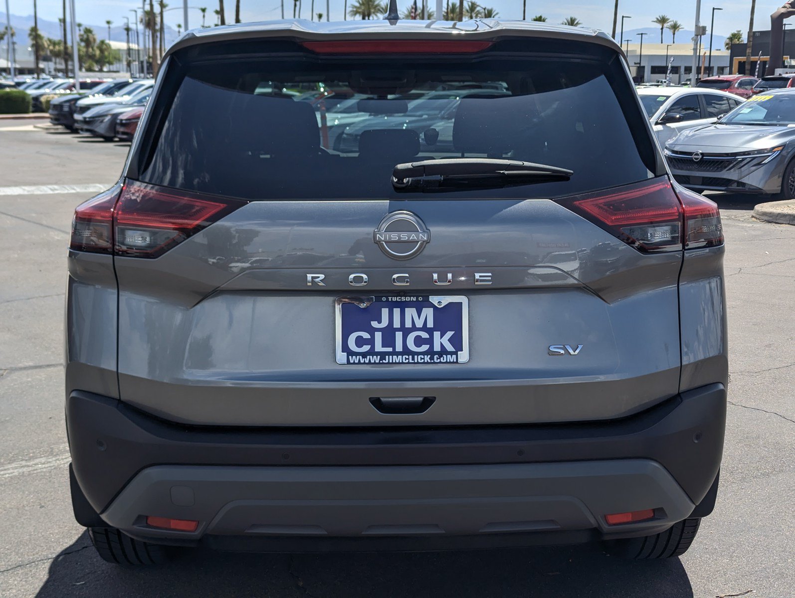 Used 2023 Nissan Rogue SV FWD image 3