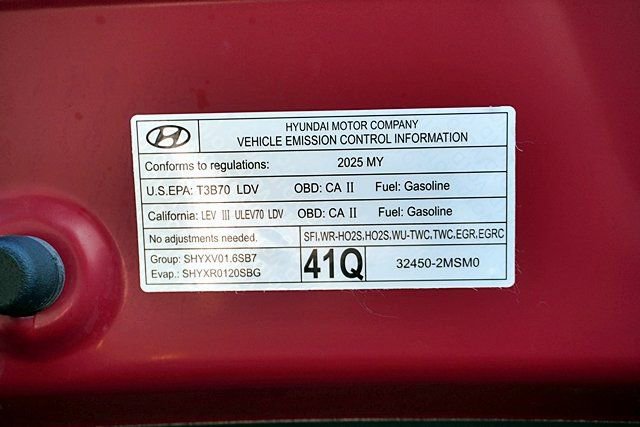 Certified 2025 Hyundai Venue Limited FWD image 34