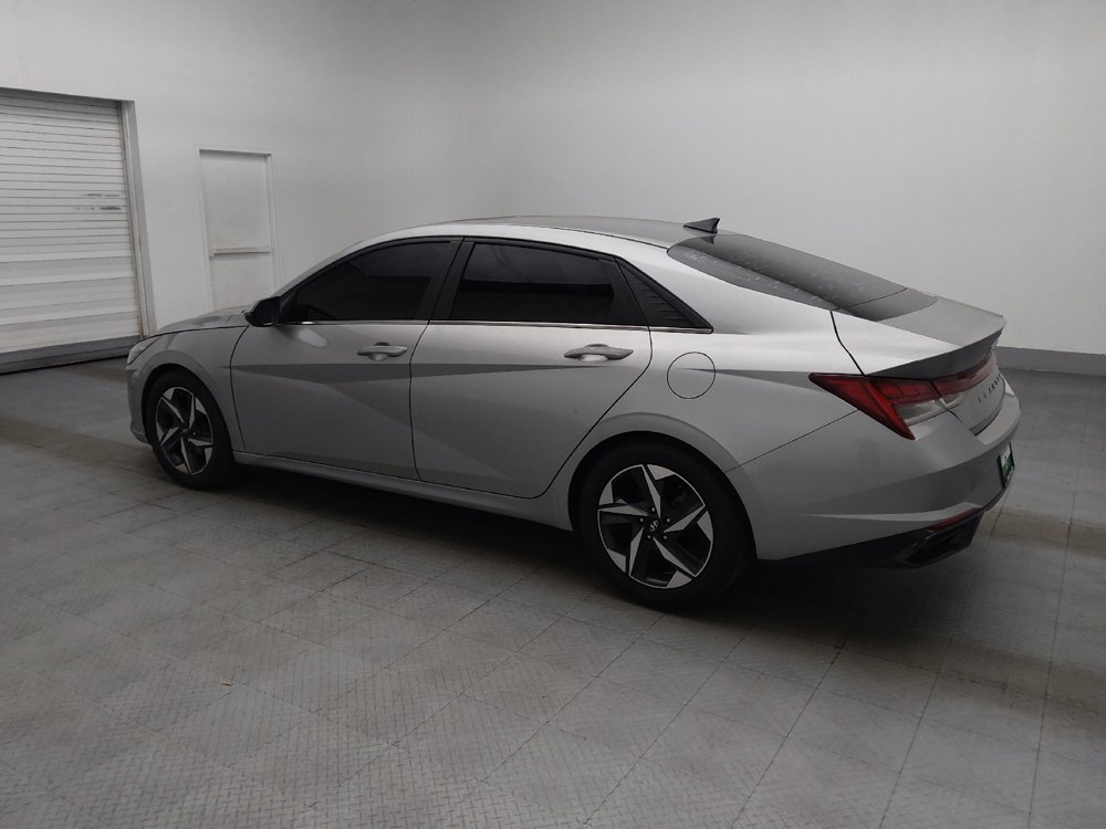 Used 2021 Hyundai Elantra Limited w/ Cargo Package FWD image 3
