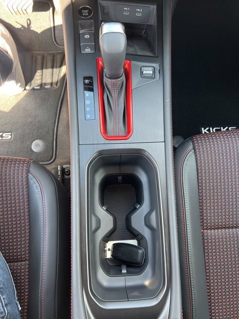 Used 2026 Nissan Kicks SR FWD image 14