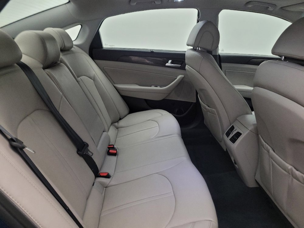 Used 2015 Hyundai Sonata Limited w/ Option Group 05 FWD image 19