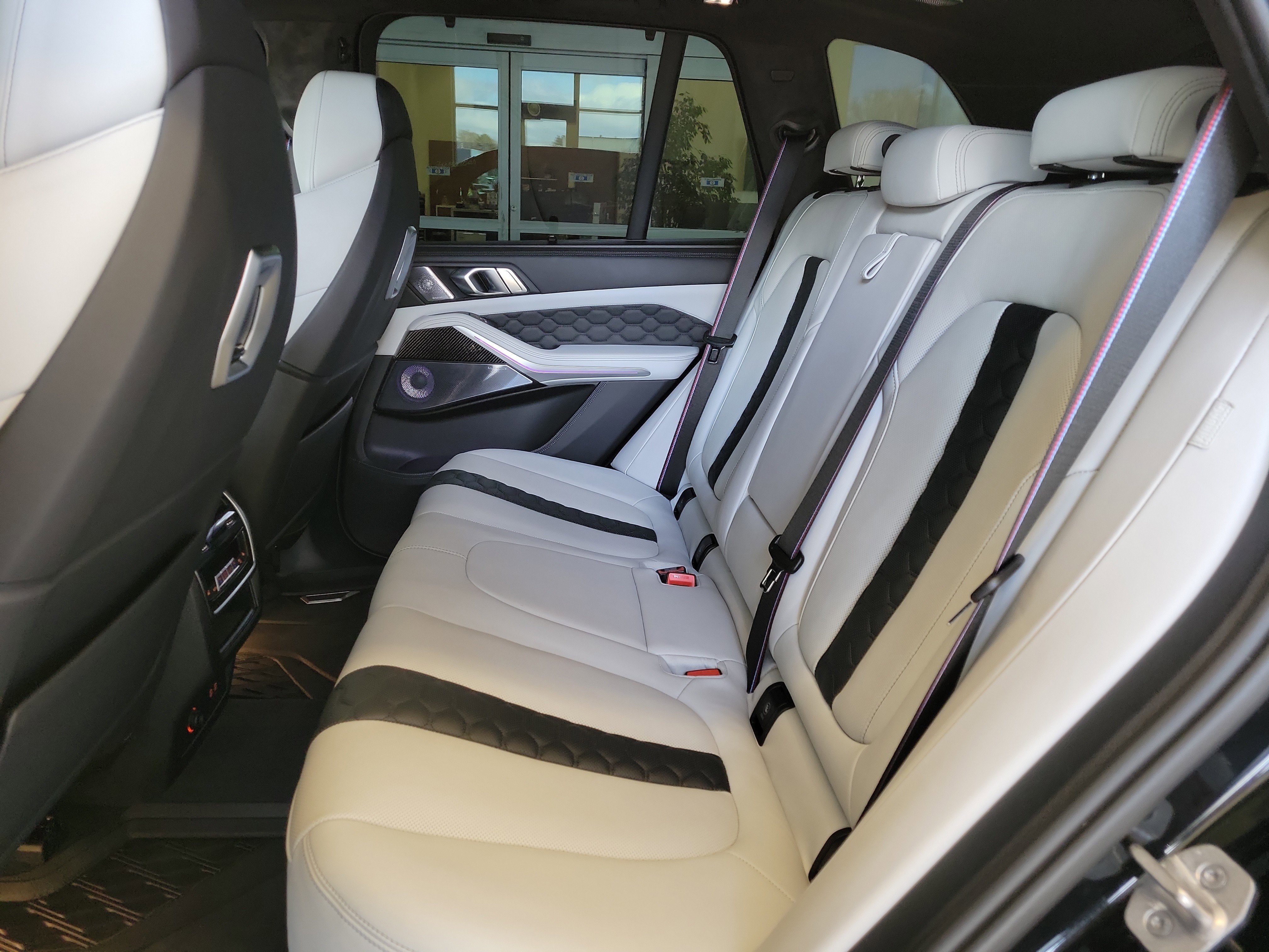 Used 2024 BMW X5 M Competition w/ Executive Package image 16