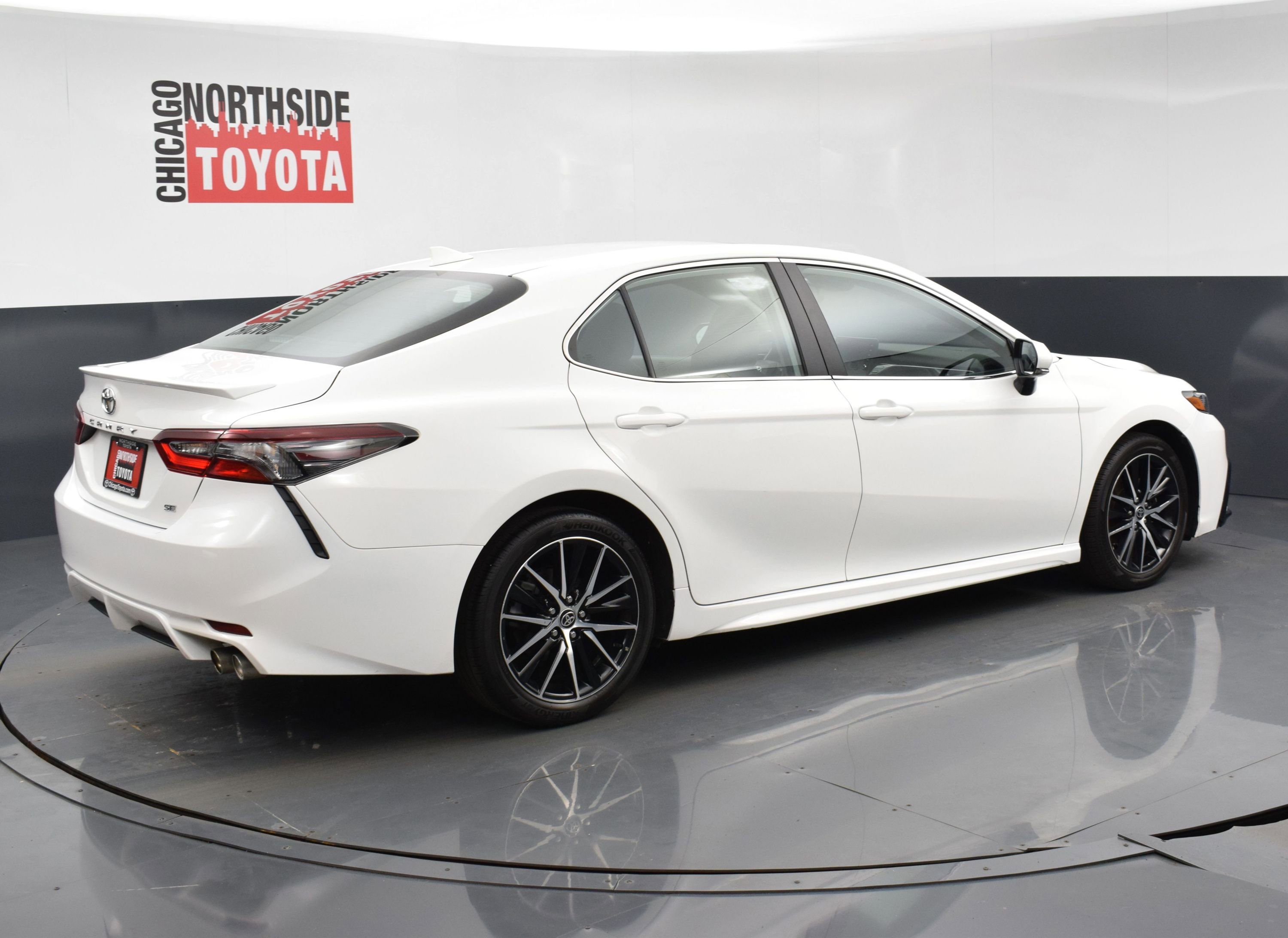 Used 2023 Toyota Camry SE w/ Audio Upgrade Package image 4