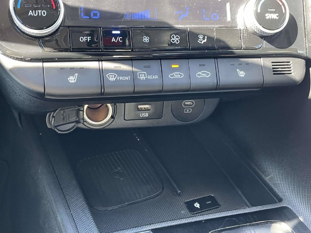 Certified 2025 Hyundai Elantra SEL FWD image 23