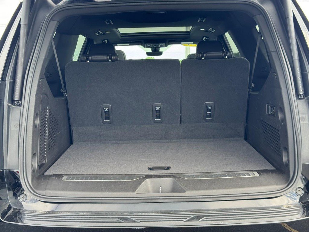 Certified 2021 Chevrolet Suburban High Country AWD/4WD image 4