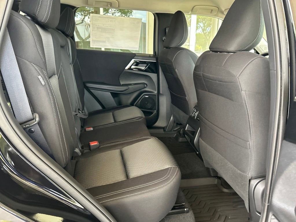 New 2026 Mitsubishi Outlander ES FWD image 14