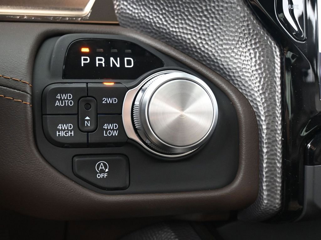 New 2025 RAM 1500 Limited image 21