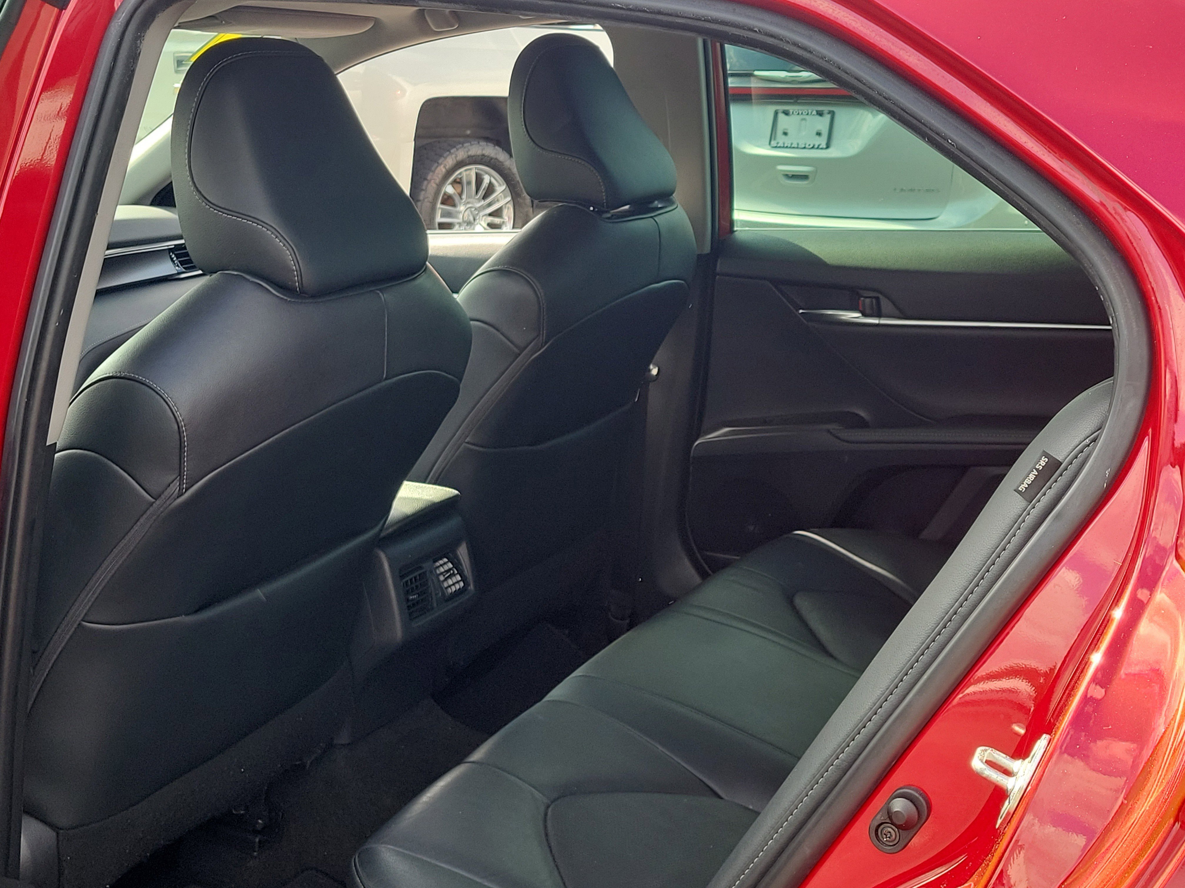 Used 2021 Toyota Camry XSE FWD image 14